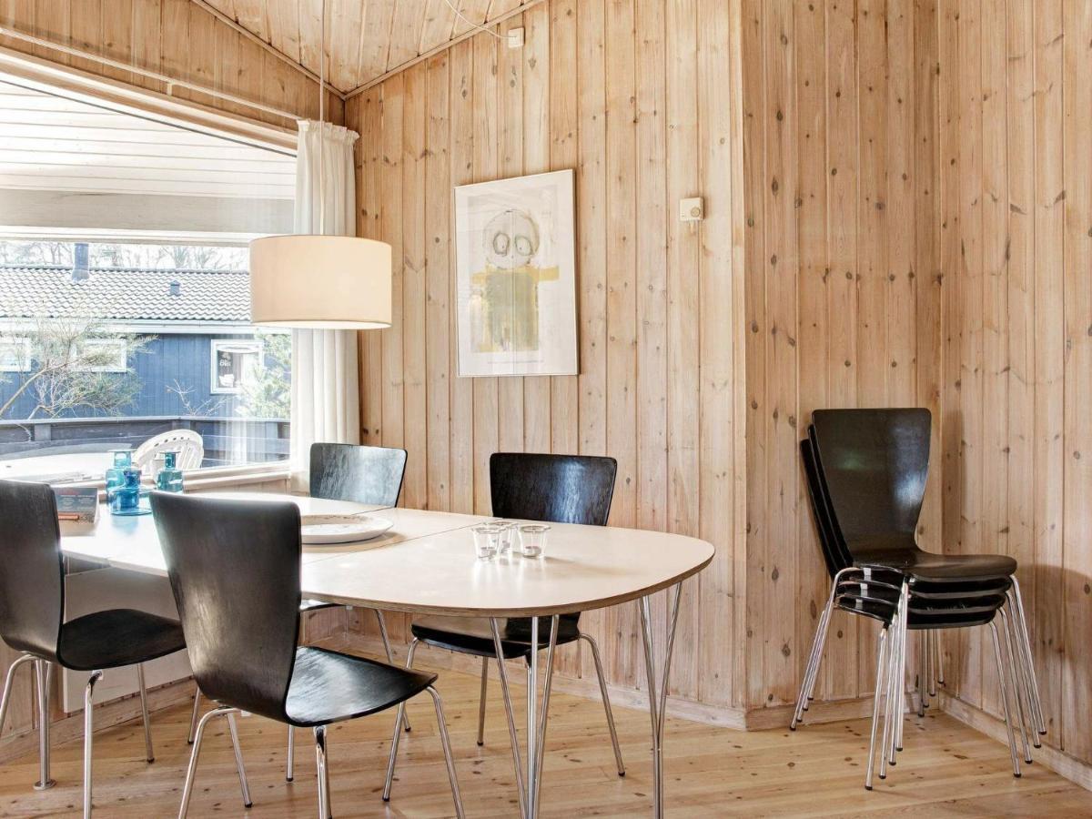 8 Person Holiday Home In Nex Snogebaek Exterior photo